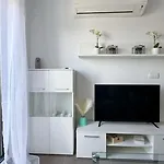 Petite Paradise *