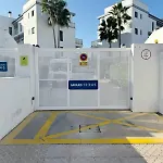 Petite Paradise אוליבה